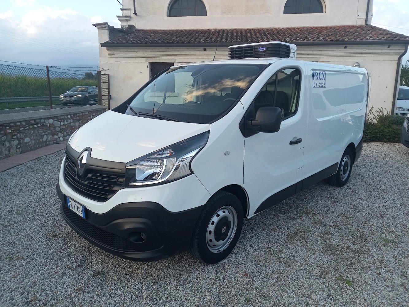 RENAULT TRAFIC 2.0 DCI 120CV Furgone con FRIGO -20C°